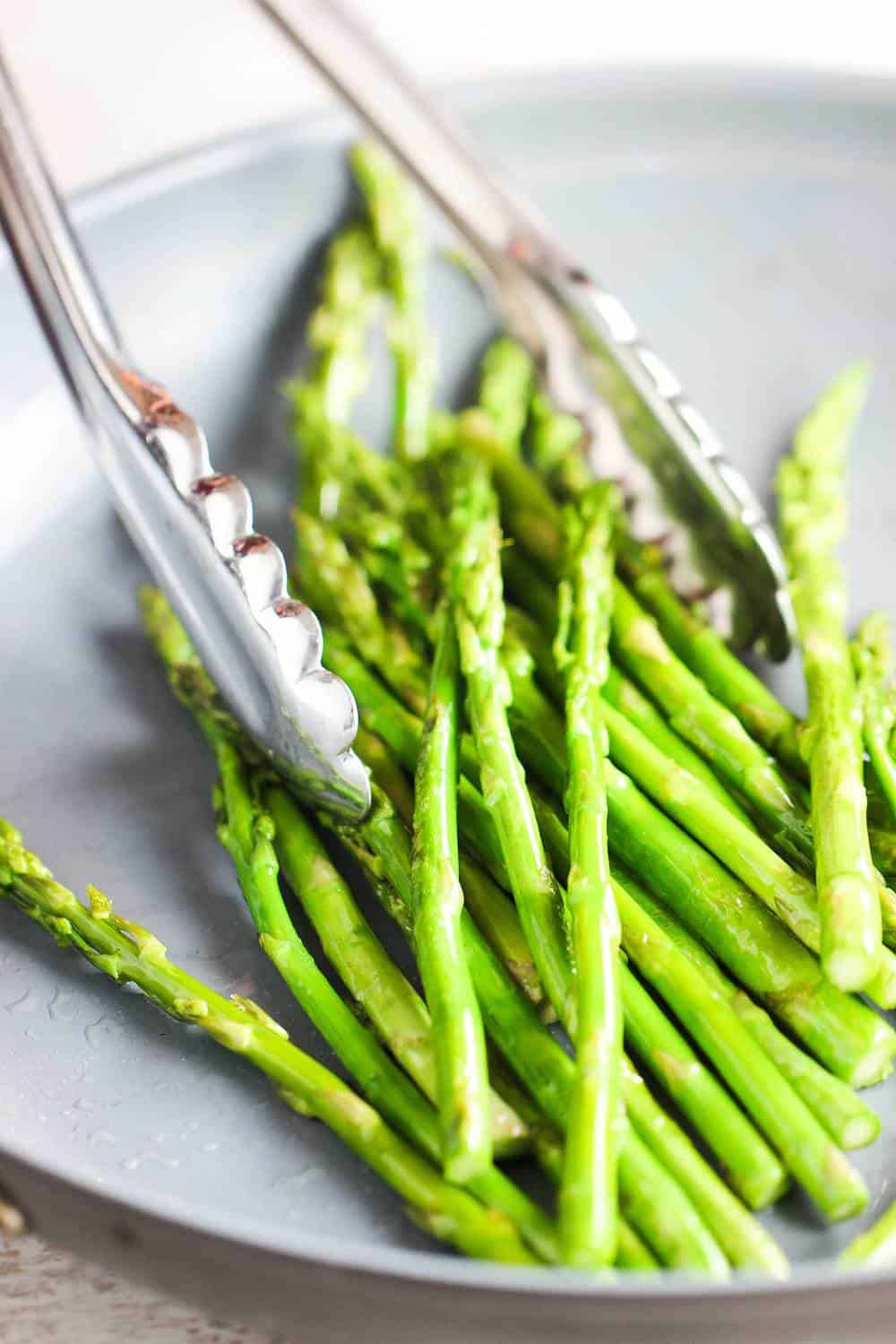 Seared Scallops with Asparagus recipe