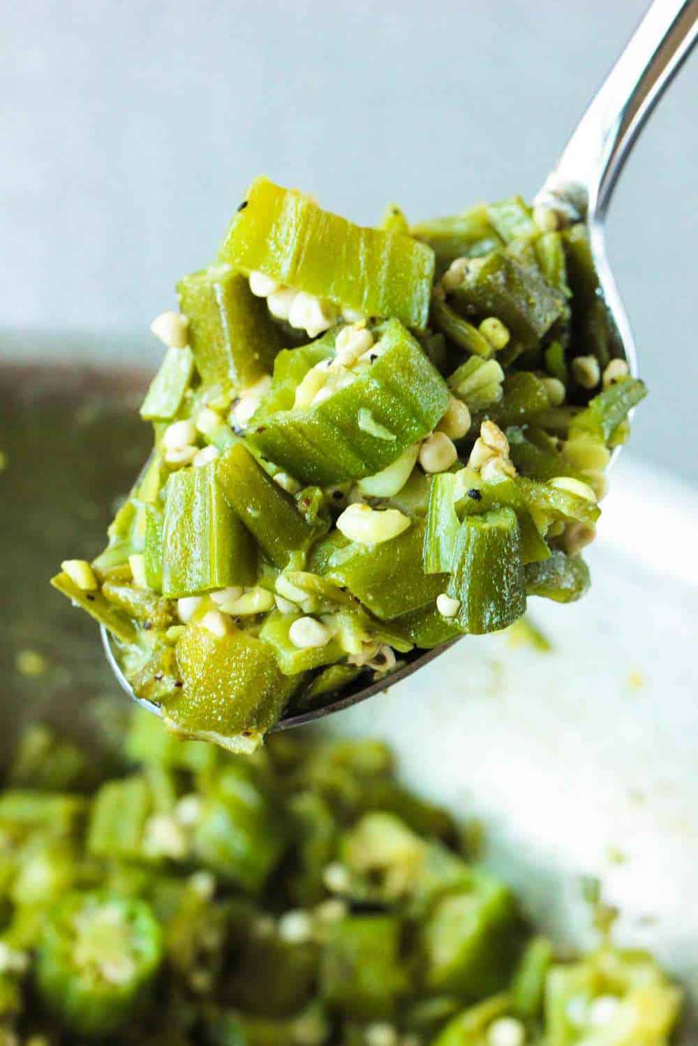 Skillet Okra and garlic recipe